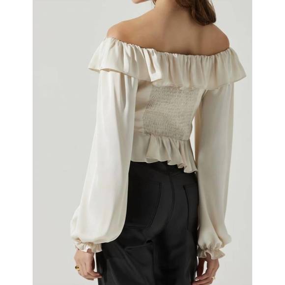 NEW ASTR malia top in champagne - Picture 2 of 3